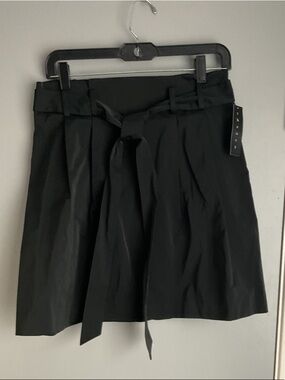 Theory Peruva mini belted skirt; size 4, new